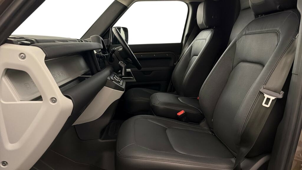 Land Rover Defender 110 3.0 D250 Hard Top Se 3 Seat Brown #3