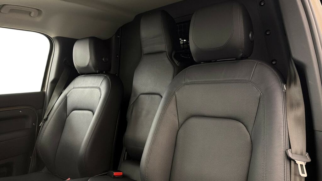 Land Rover Defender 110 3.0 D250 Hard Top Se 3 Seat Brown #4