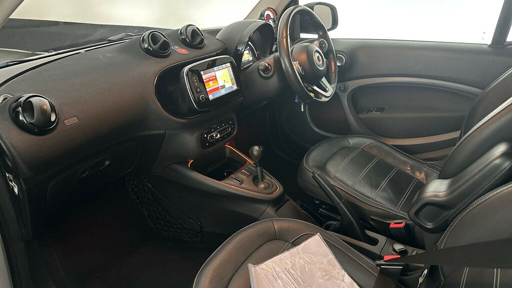 Smart Fortwo Coupe 60Kw Eq Pulse Premium 17Kwh 22Kwch Silver #11