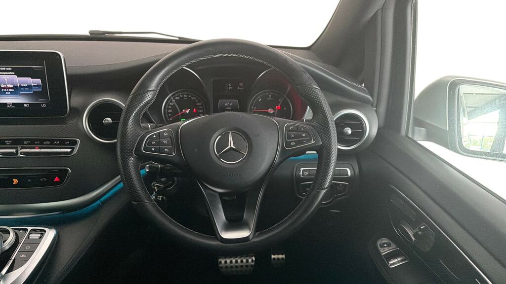 Mercedes-Benz V Class 2.1 V 220 D Amg Line L 161 Bhp Black #8