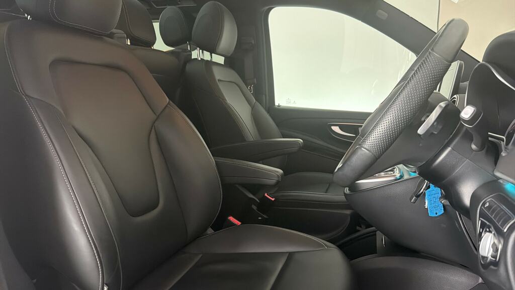 Mercedes-Benz V Class 2.1 V 220 D Amg Line L 161 Bhp Black #10