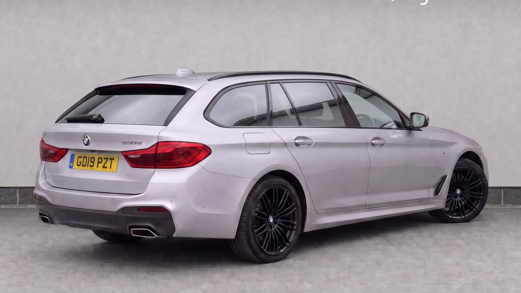 BMW 5 Series 530D Xdrive M Sport Black #4