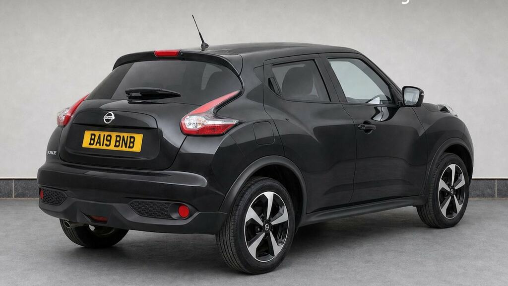 Nissan Juke Tekna White #4