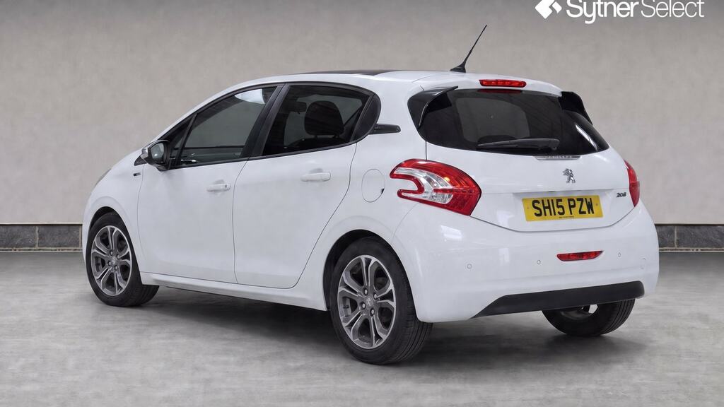 Peugeot 208 1.2 Vti Style White #3