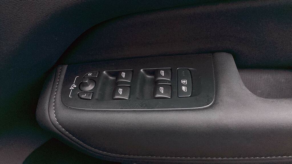 Volvo XC60 B5 Awd Plus Dark Mhev Blond Leather 20 Alloys 36 Blue #25
