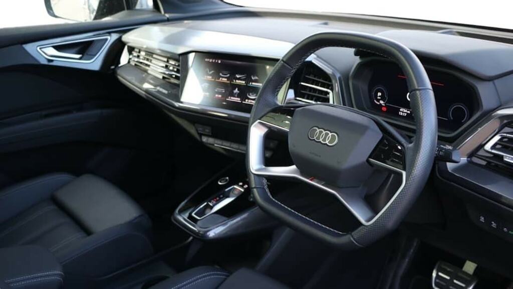 Audi Q4 E Tron 150Kw 40 82.77Kwh Edition 1 Cstech Black #6