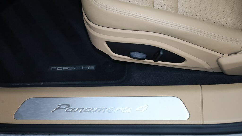 Porsche Panamera Panamera 4 Sport Turismo E-hybrid Silver #20