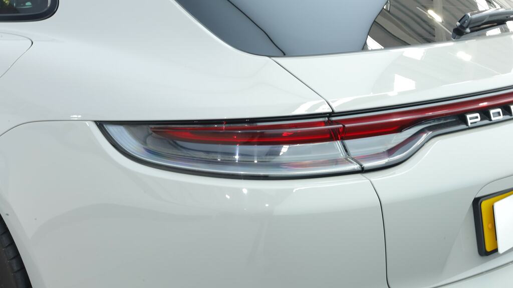 Porsche Panamera Panamera 4 Sport Turismo E-hybrid Silver #26