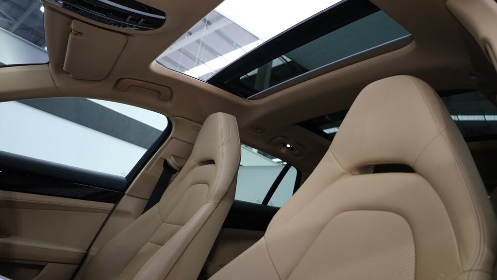 Porsche Panamera Panamera 4 Sport Turismo E-hybrid Silver #16