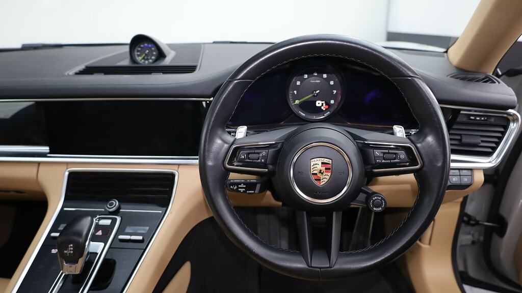Porsche Panamera Panamera 4 Sport Turismo E-hybrid Silver #8