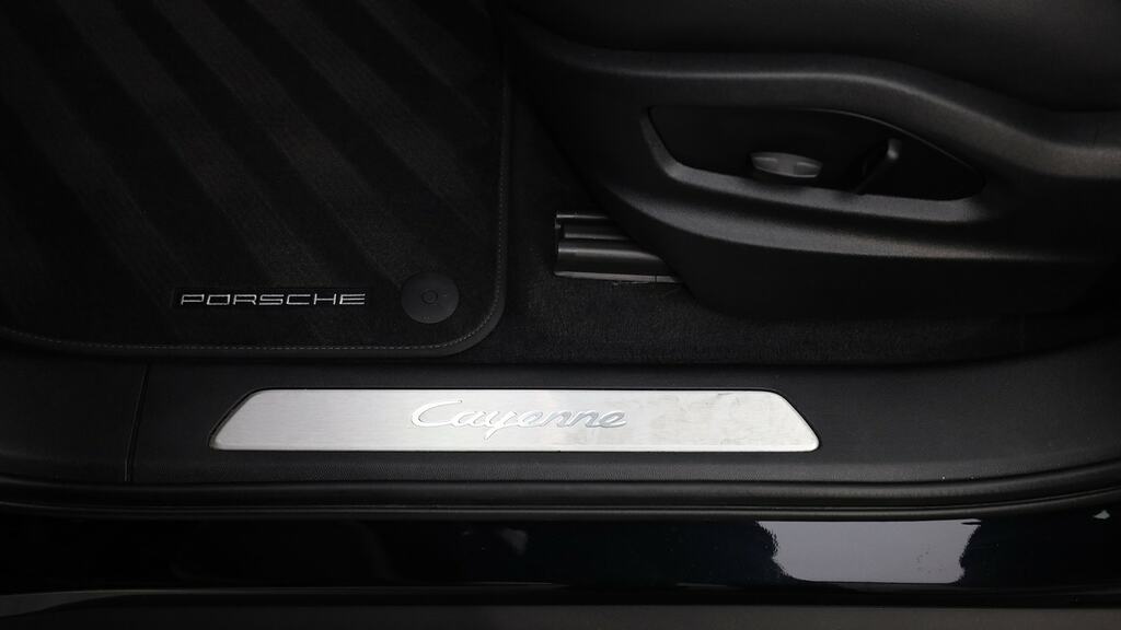Porsche Cayenne 2021 3.0 V6 E-hybrid 17.9Kwh Suv Plug-i Grey #22
