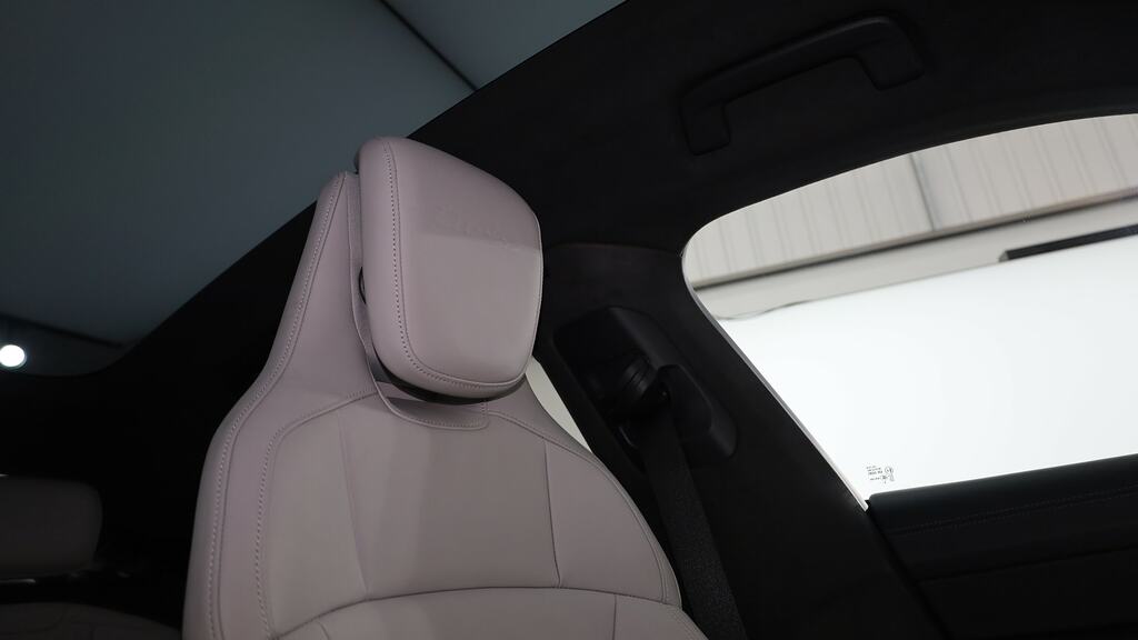 Porsche Taycan 500Kw Turbo 93Kwh Blue #16