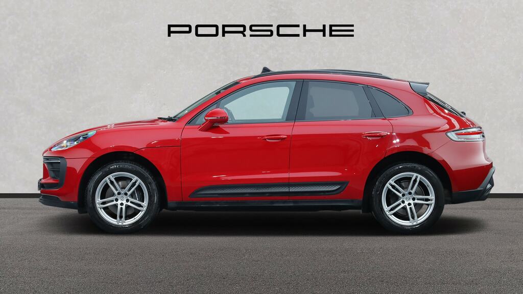 Porsche Macan 5dr Pdk Red #4