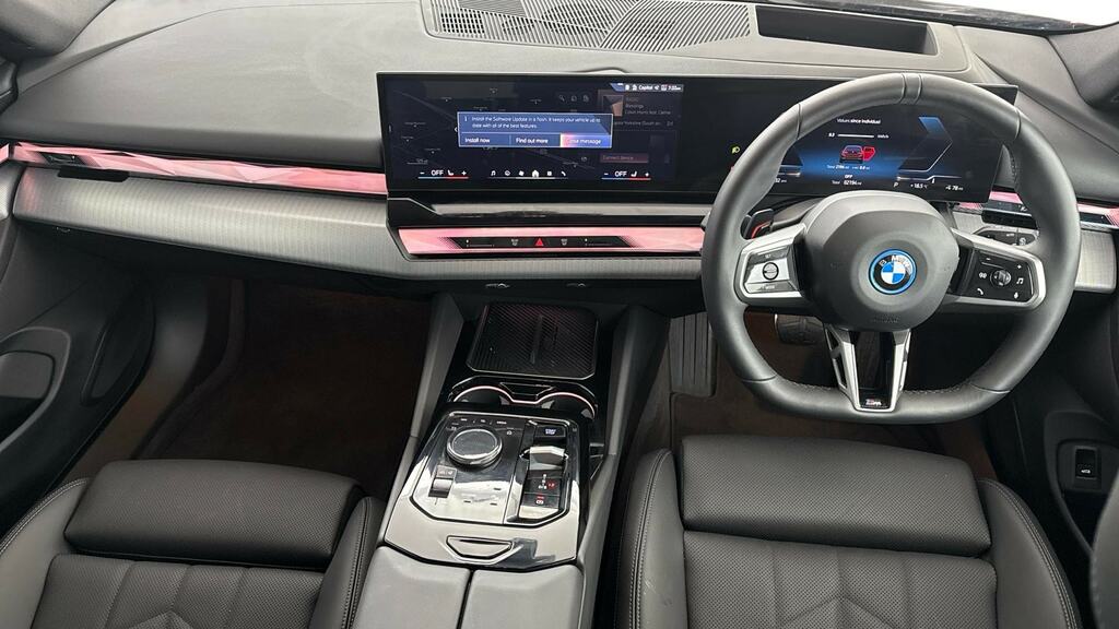 BMW i5 250Kw Edrive40 M Sport Pro 84Kwh Red #4