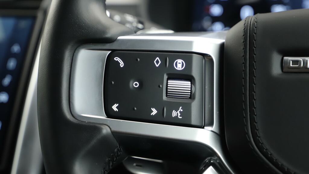 Land Rover Discovery 3.0 D350 Metropolitan Edition 2025 Black #25