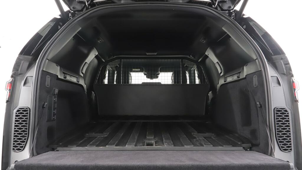 Land Rover Discovery 3.0 D350 Metropolitan Edition 2025 Black #10