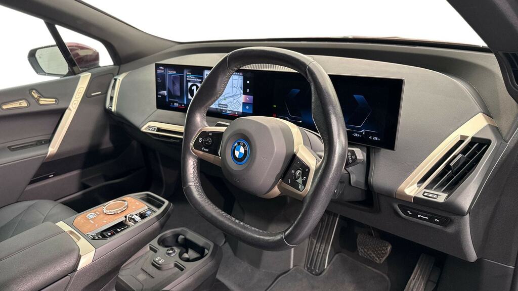 BMW iX 240Kw Xdrive40 Sport 76.6Kwh Skylounge Red #6