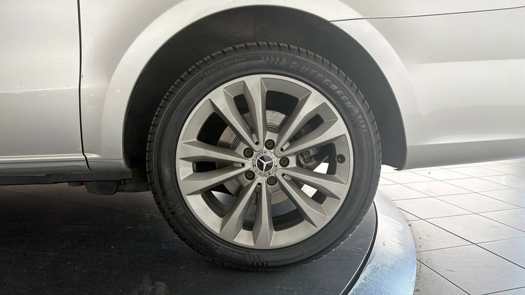 Mercedes-Benz V Class V220 D Sport 9G-tronic Extra Long Grey #25
