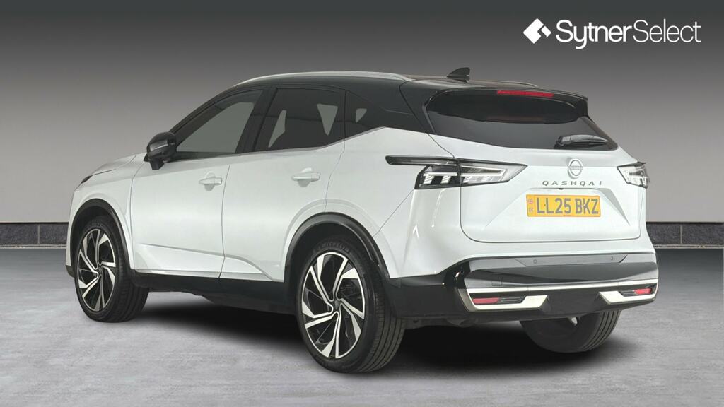 Nissan Qashqai 1.3 Dig-t Mh 158 Tekna Xtronic White #2