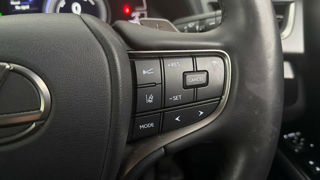 Lexus UX 250H 2.0 F-sport Design Cvt White #18
