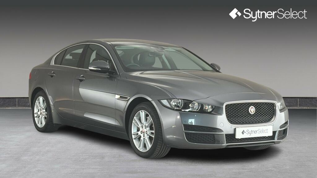 Jaguar XE 2.0 Prestige Grey
