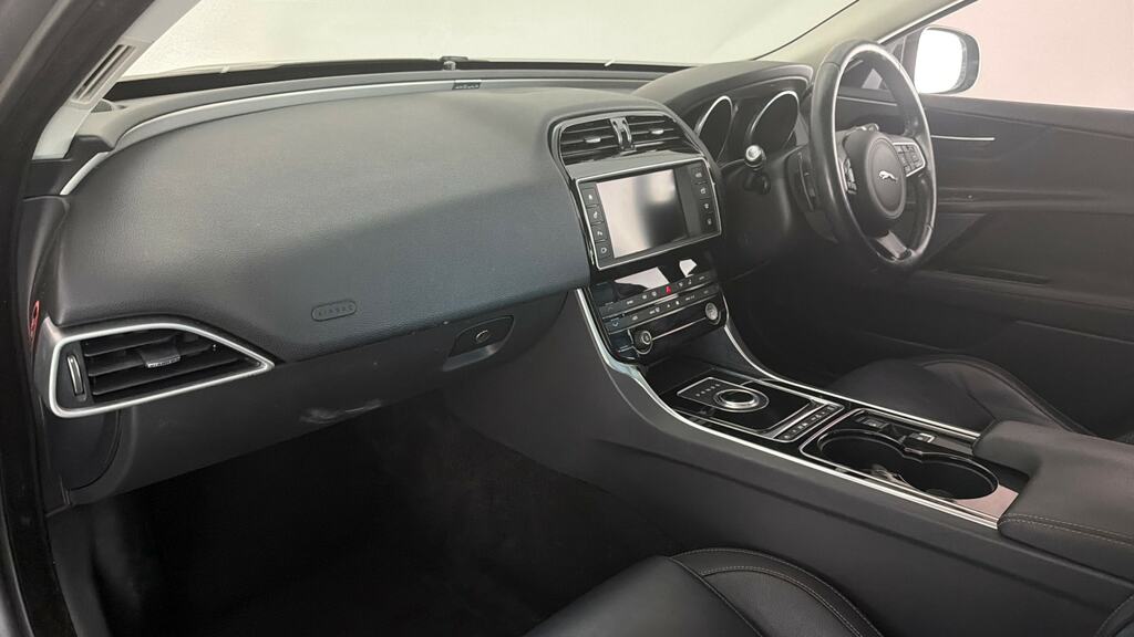 Jaguar XE Saloon 2.0D R-sport Euro 6 Ss 201767 Black #11