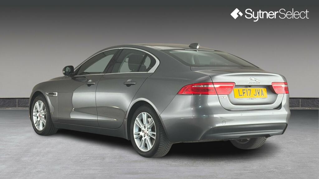 Jaguar XE 2.0 Prestige Grey #2