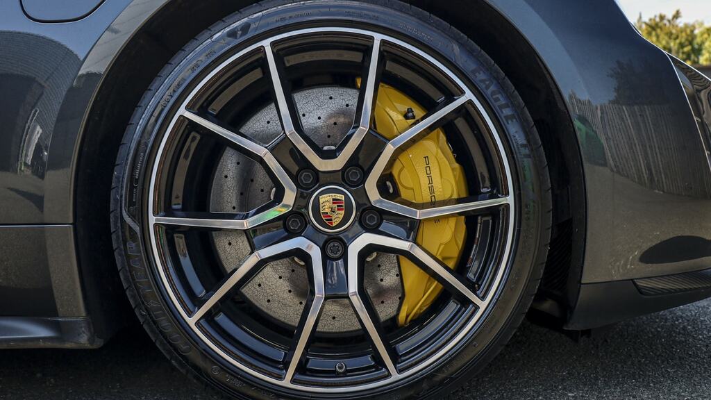 Porsche Taycan 560Kw Turbo S 93Kwh Grey #4