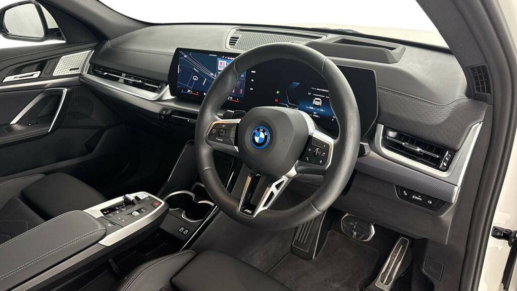 BMW iX2 150Kw Edrive20 M Sport 65Kwh Techpro White #6