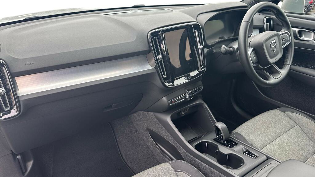 Volvo XC40 2.0 B3p Core Silver #4