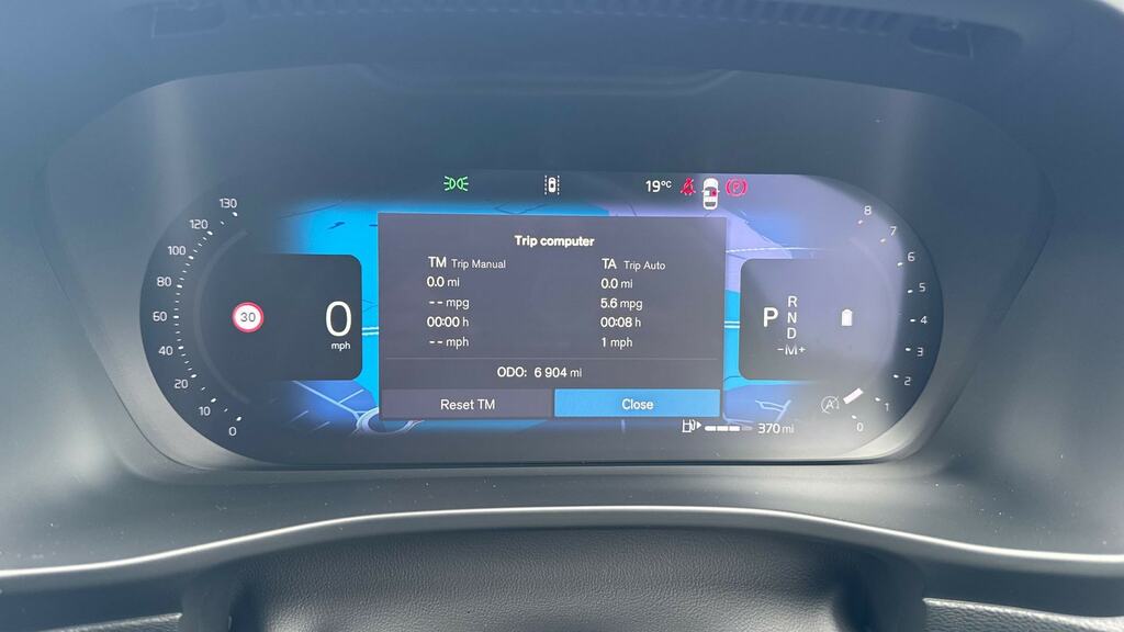 Volvo XC40 Ultra, B4 Mild Hybrid, Dark Black #36