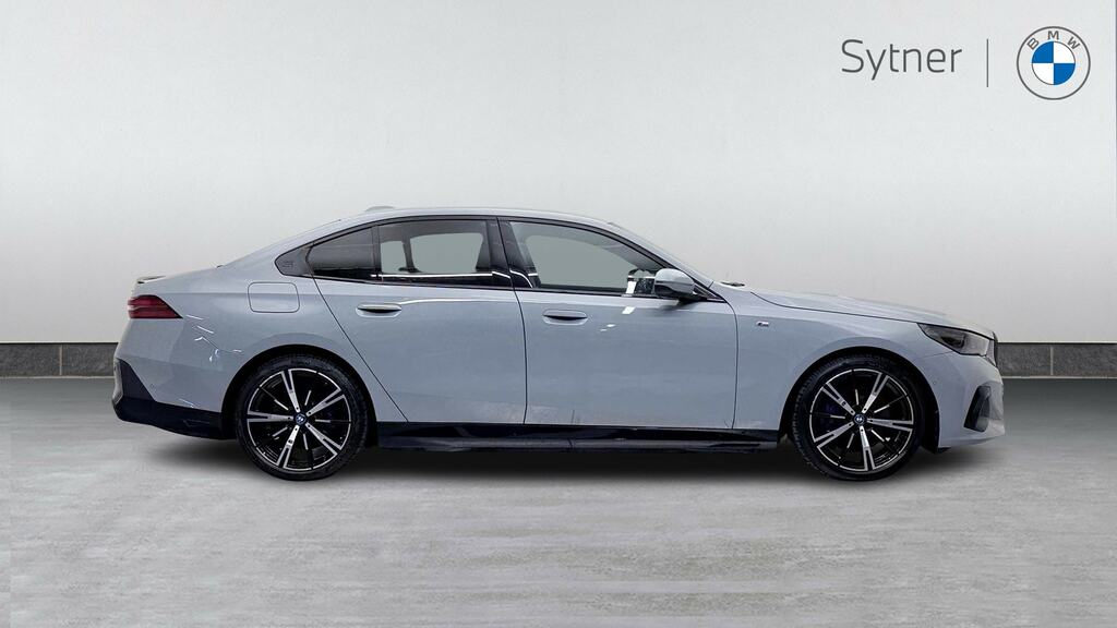 BMW i5 250Kw Edrive40 M Sport Pro 84Kwh Grey #3