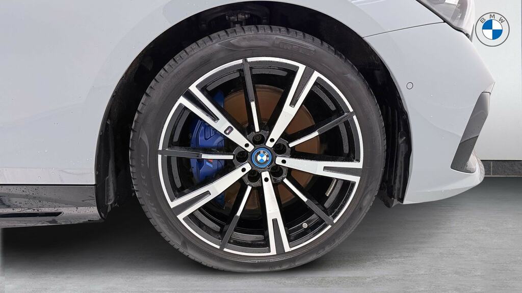BMW i5 40 83.9Kwh M Sport Pro Edrive 11Kw Charg Black #14