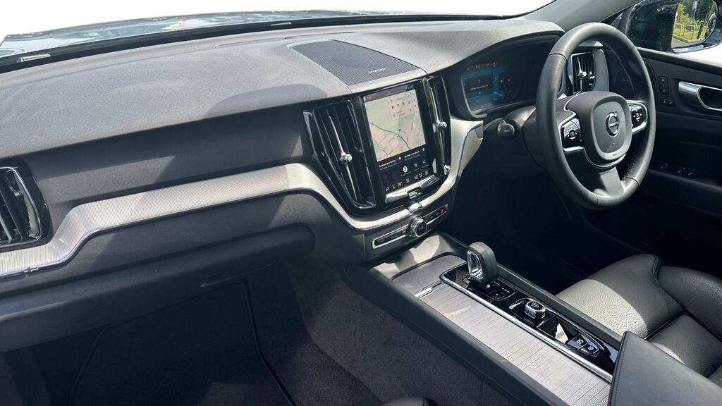 Volvo XC60 2.0 B5p Plus Dark Awd Geartronic Grey #4