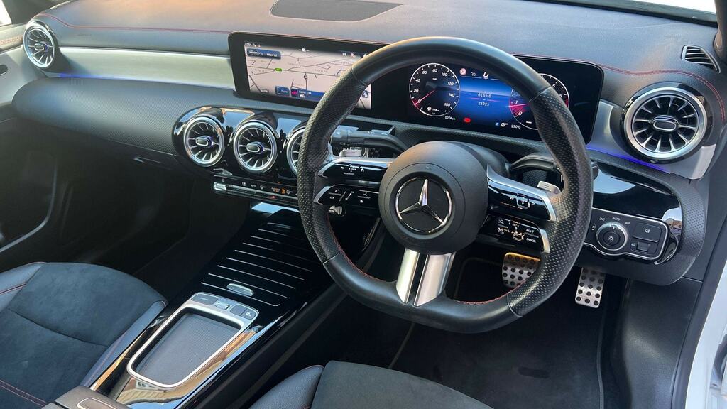 Mercedes-Benz CLA Class Cla 200 Amg Line Executive Tip White #3
