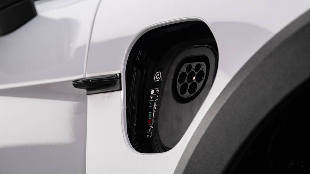 Porsche Taycan 320Kw 105Kwh Rwd 5 Seat Grey #22