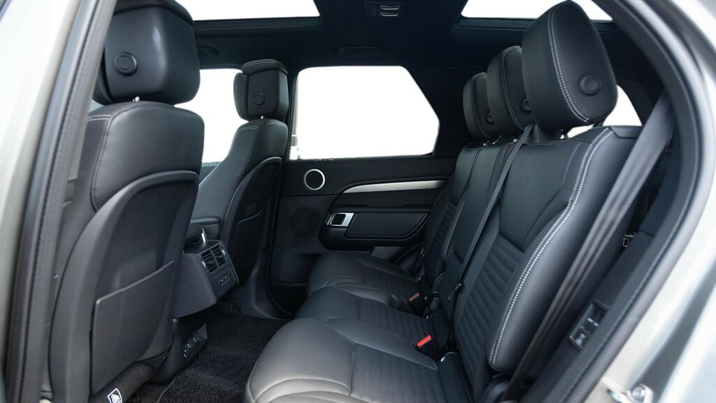 Land Rover Discovery 3.0 D350 Dynamic Hse Silver #4