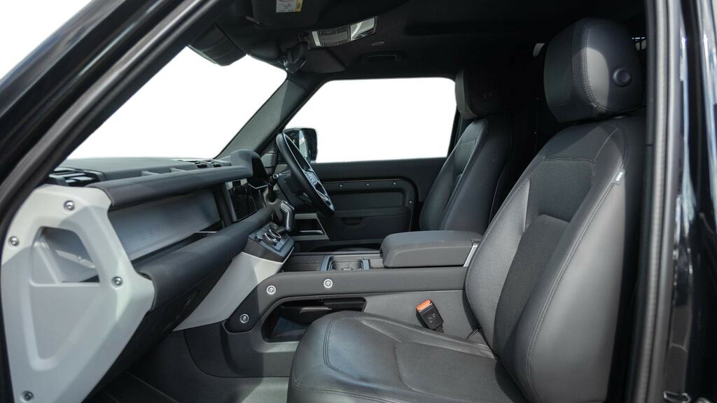 Land Rover Defender 90 3.0 D250 Hard Top Se Black #3