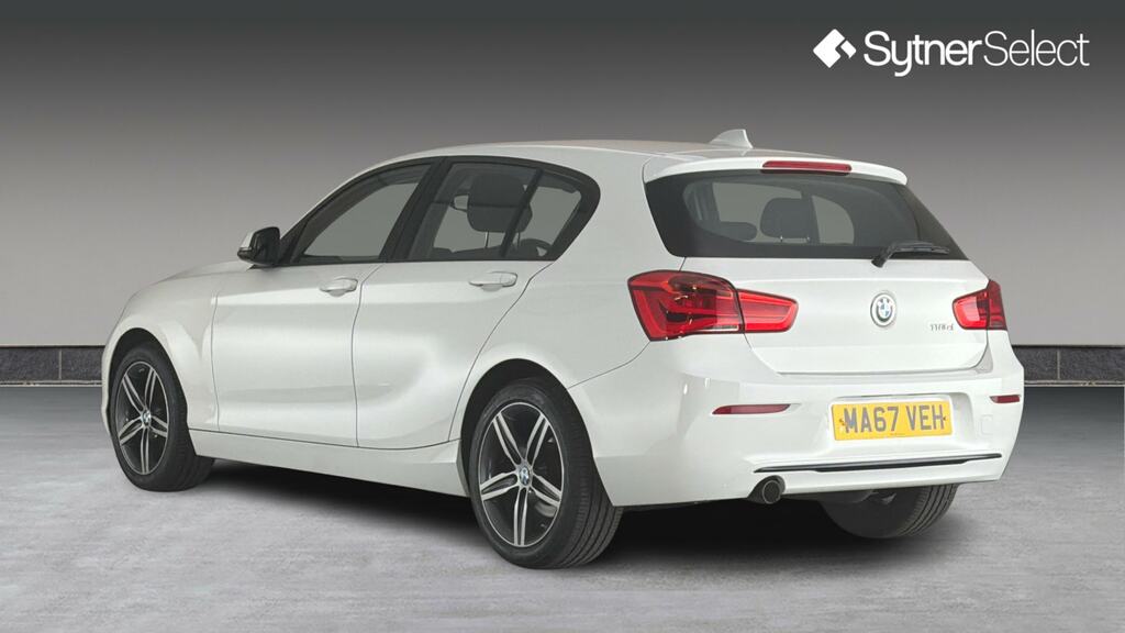 BMW 1 Series 118D Sport White #2