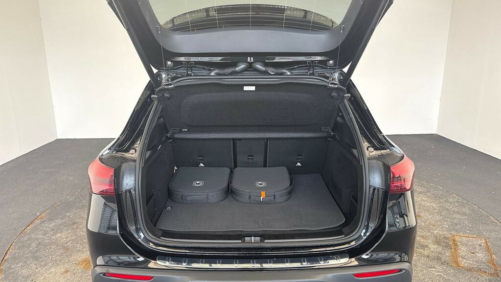 Mercedes-Benz EQA 250 140Kw Urban Edition 70.5Kwh 2025 Black #16