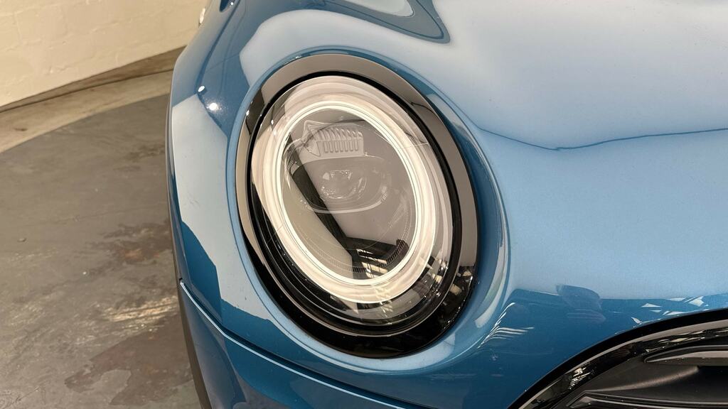 Mini Clubman 1.5 Cooper Exclusive 6Dr Black #22