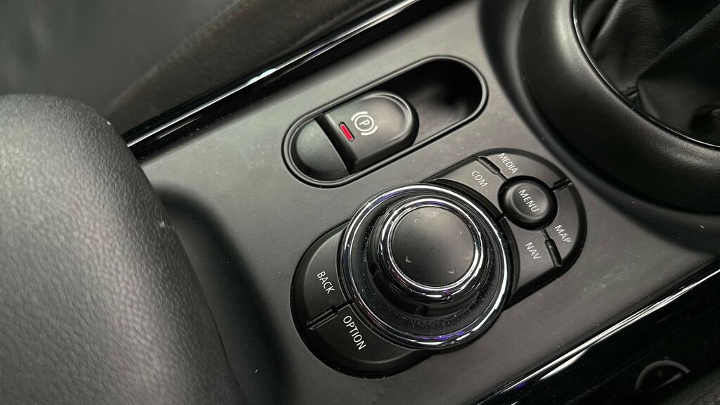 Mini Clubman 1.5 Cooper Exclusive 6Dr Black #23