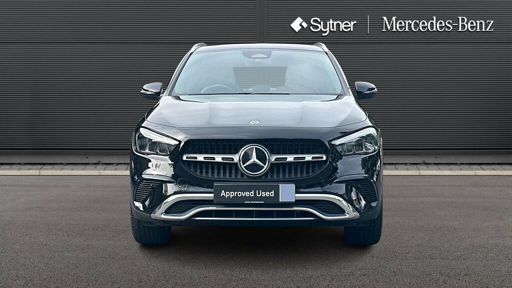 Mercedes-Benz GLA Class Gla 200 Sport Executive Black #6
