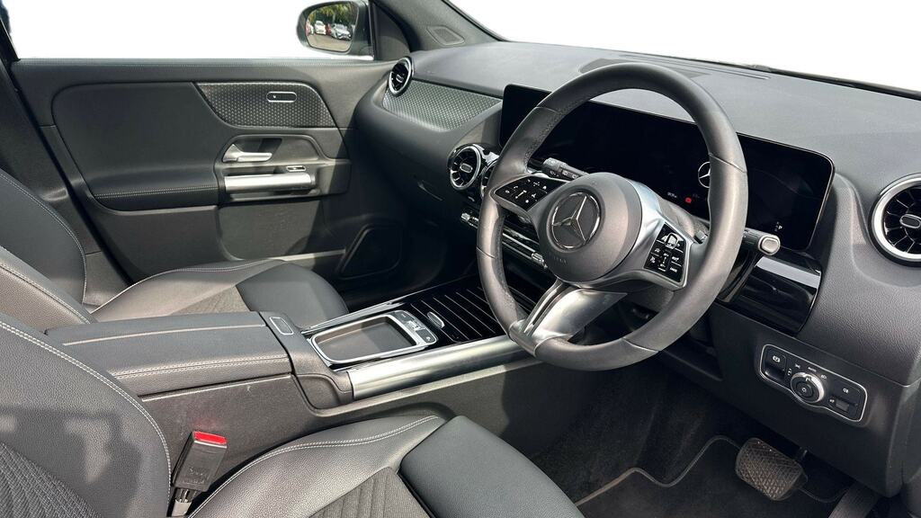 Mercedes-Benz GLA Class Gla 200 Sport Executive Black #3