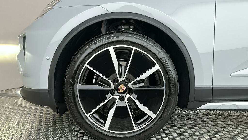 Porsche Macan 265Kw 100Kwh Grey #6