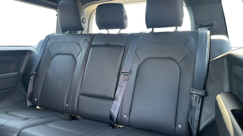 Land Rover Defender 90 3.0 D350 X-dynamic Hse 90 Grey #4