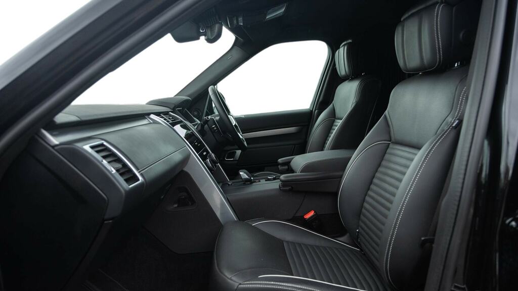 Land Rover Discovery 3.0 D300 Dynamic Hse Commercial Black #3