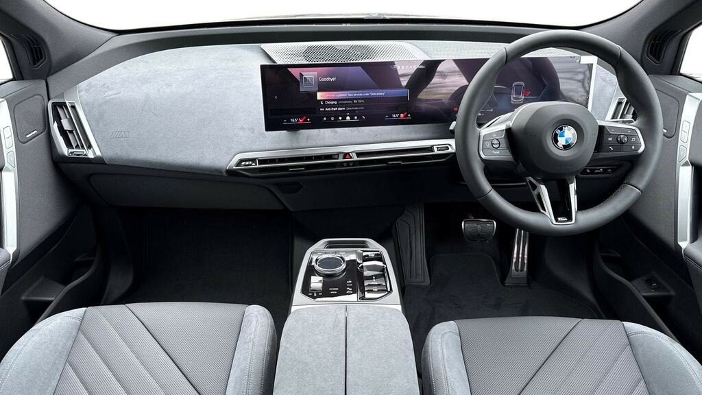 BMW iX 400Kw Xdrive60 M Sport 112Kwh Silver #4