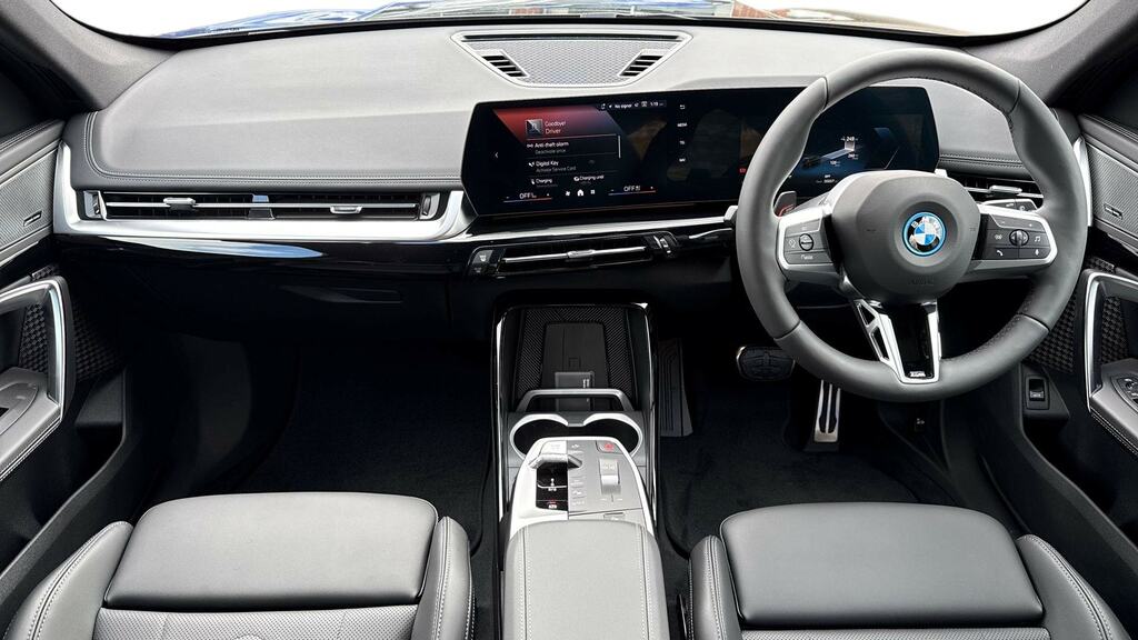 BMW iX1 230Kw Xdrive30 Shadow Edition 65Kwh Black #4