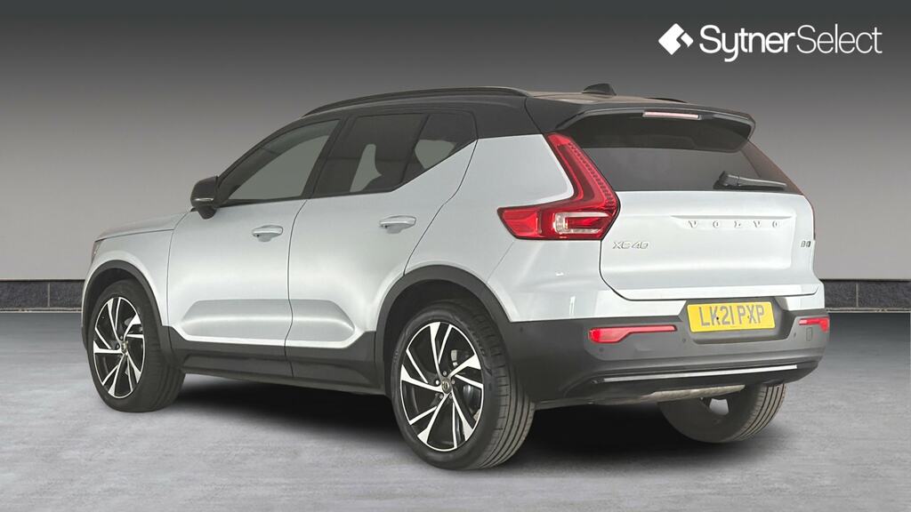 Volvo XC40 2.0 B4p R Design Pro Awd Silver #2